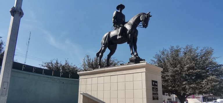 Rehabilitan glorieta Felipe Ángeles y monumento la “Adelita”