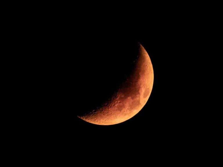 Un eclipse total teñirá a la Luna de rojo la noche del domingo