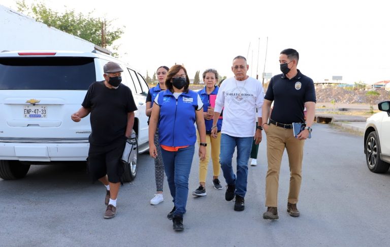 Policías tocan la puerta de vecinos de colonias del norte de la ciudad para conocer necesidades del sector