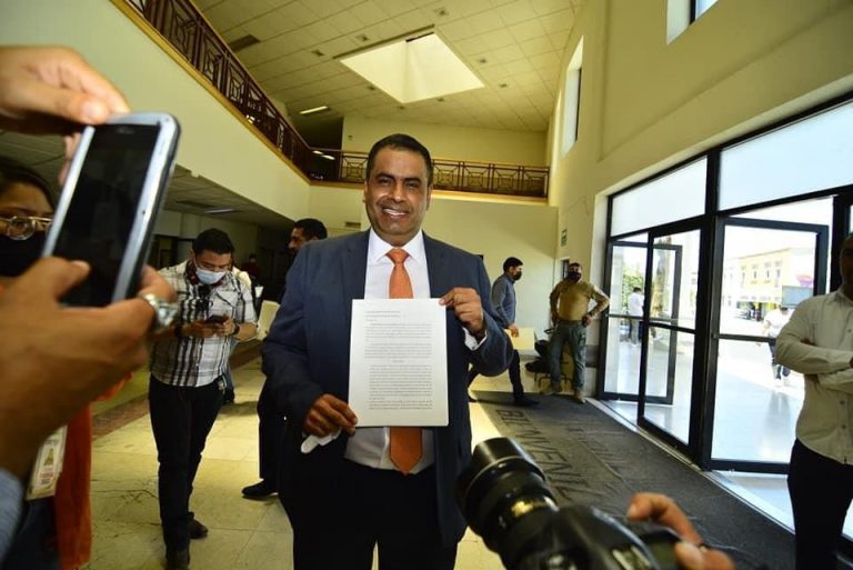 Denuncia Alfredo Lozoya a Fermín Ordoñez por extorsión y amenazas