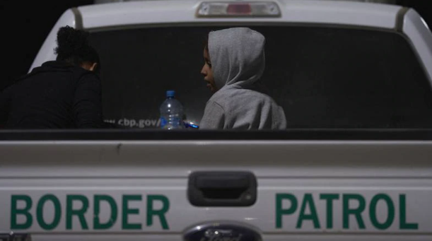 Mexicanos superan a centroamericanos en intentos de cruzar ilegalmente a EU, asegura agencia