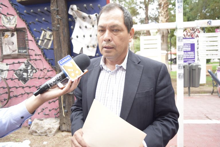 Exige Castrejón renuncia de César Komaba porque “no da el ancho en el puesto”