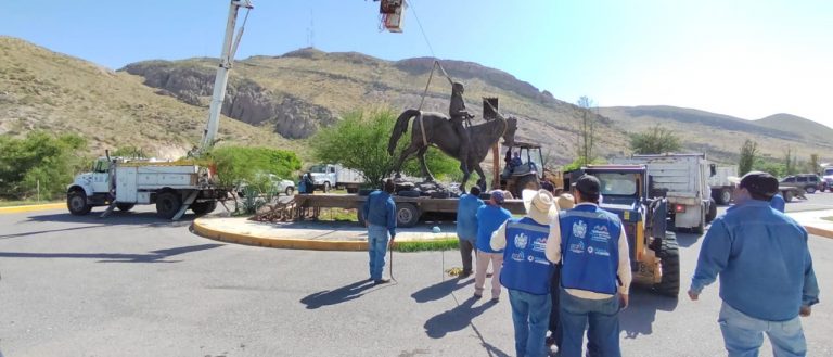 Retiran monumento del “Indio Victorio” para restaurarlo