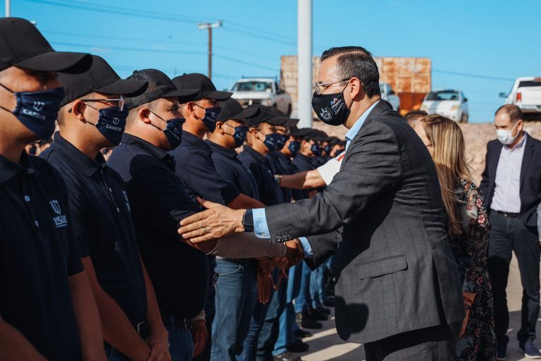 Exhorta Alcalde a cadetes de policía y bomberos a dar lo mejor por las familias de Chihuahua Capital