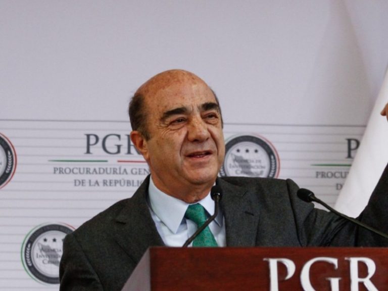 FGR detiene a Jesús Murillo Karam por caso Ayotzinapa; lo acusan de tres delitos