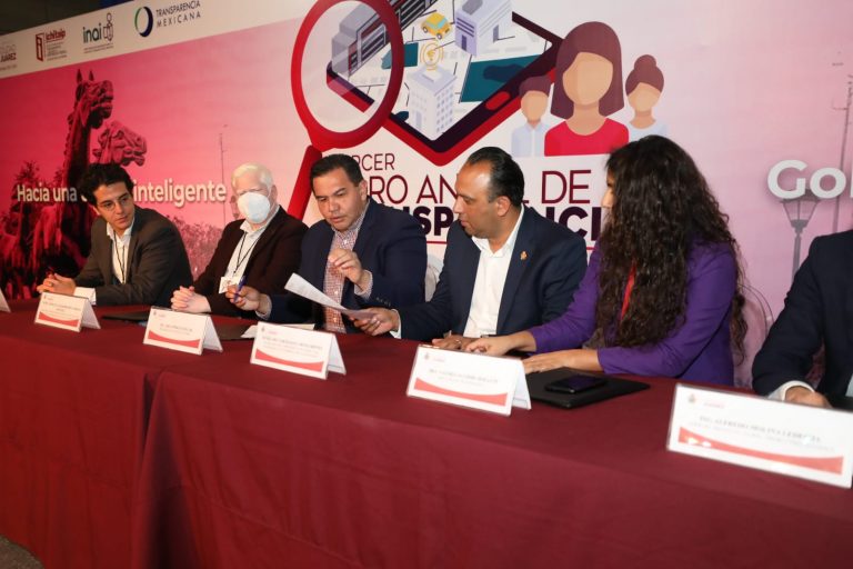 Firma Municipio convenio con Ichitaip, Transparencia Mexicana y Global Smart Cities Alliance