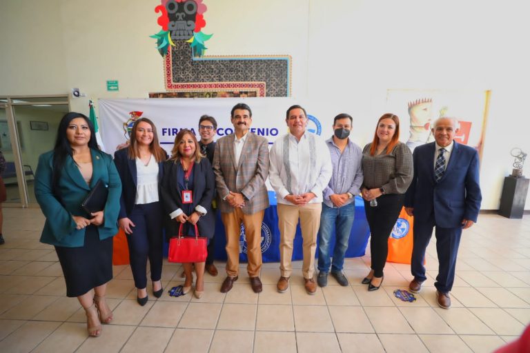 Firma Cruz Pérez Cuéllar y la Universidad Interamericana del Norte acuerdo de vinculación de prácticas y servicio social