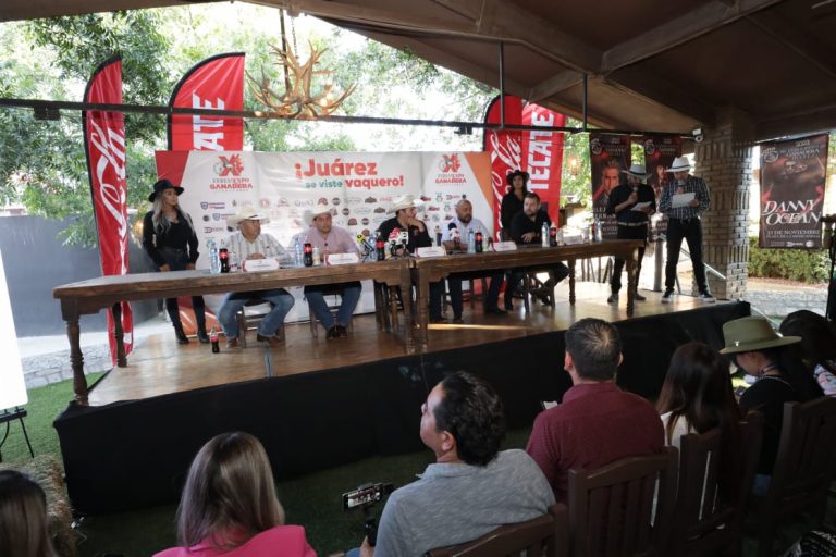 Alcalde Cruz Pérez Cuéllar asiste a la presentación de la Feria Expo-Ganadera 2022