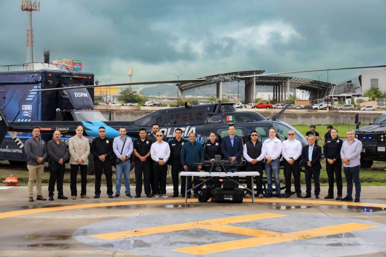 Conoce alcalde de Escobedo, Nuevo León Plataforma Escudo Chihuahua Capital III