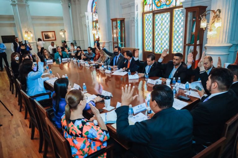 Presenta Alcalde dos iniciativas en Cabildo para modificar SIPINNA y modernizar el SARE