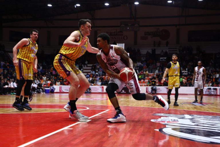 Dorados se adelantan