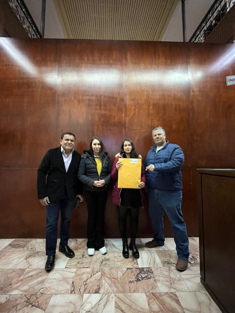 Se presenta denuncia conjunta contra Claudia Sheinbaum por espectaculares