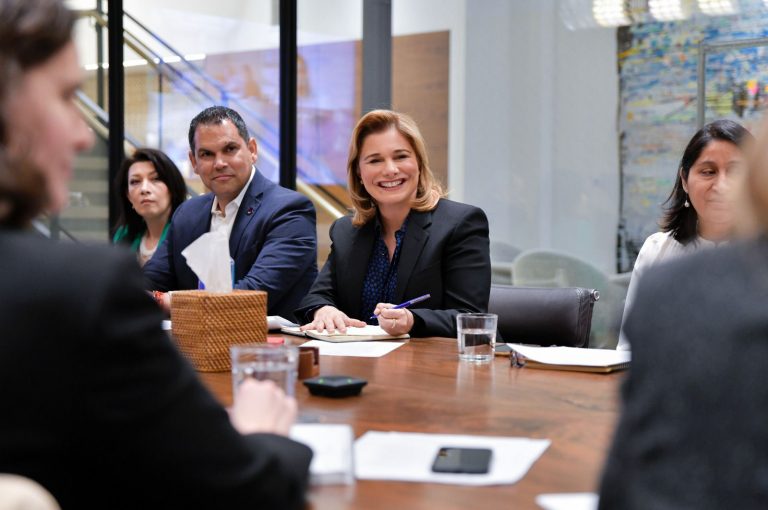 La gobernadora Maru Campos llega hasta Washington D.C con sus  propuestas en temas migratorios