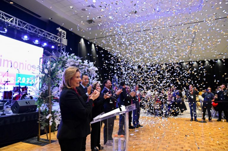 150 bodas colectivas en 14 de febrero ante Maru Campos