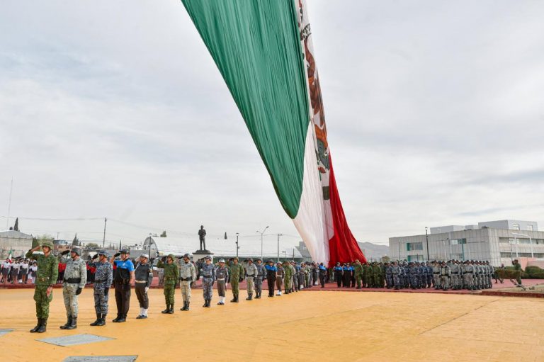 Encabeza gobernadora Maru Campos Izamiento de Bandera en El Palomar