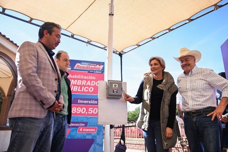 Maru Campos inaugura renovación del alumbrado público en el municipio de López
