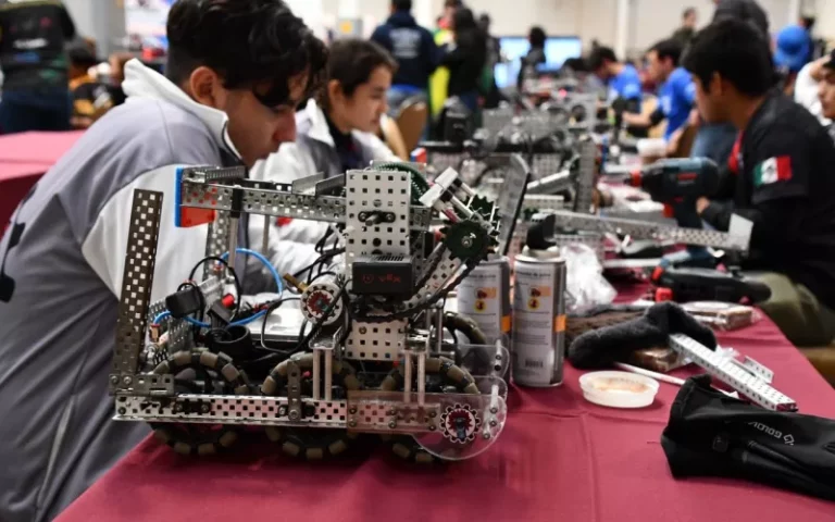 Participan más de mil estudiantes en el XV Campeonato Nacional de Robótica y Habilidades STEM