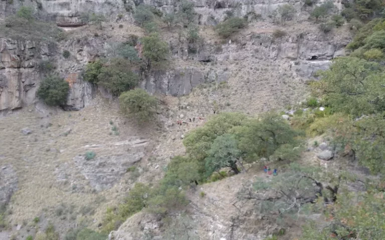 Encuentran cuerpo en fondo de la barranca Sinforosa en Guachochi