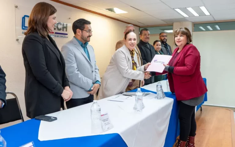 Recibe personal educativo jubilado y pensionado bonos de recuperación