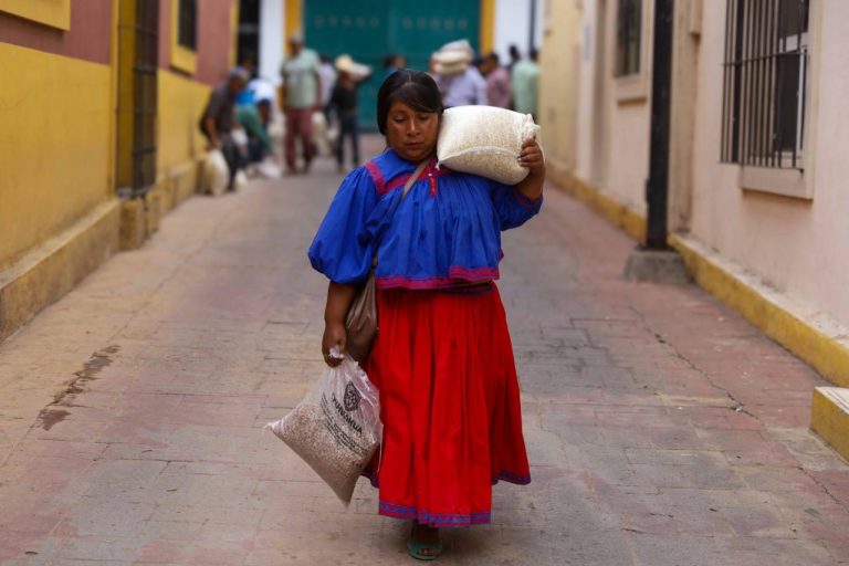 Apoyan con 244 toneladas de alimentos a la Tarahumara