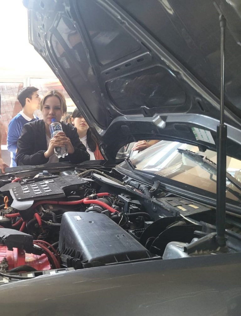 Invitan a curso de mecánica básica para mujeres