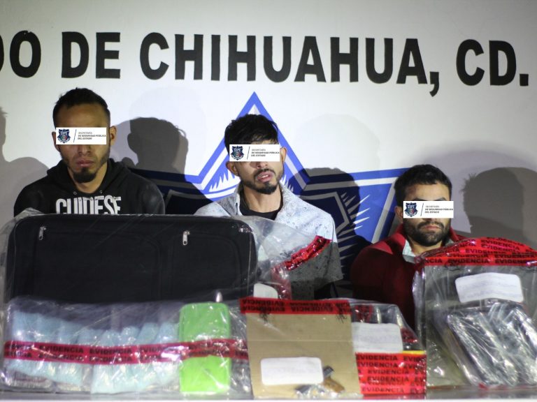 Detienen elementos de la SSPE a tres con narcóticos en Ciudad Juárez