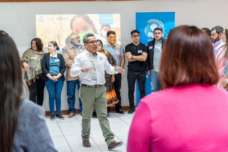 Capacitan a personal educativo en Campamentos de Aprendizaje