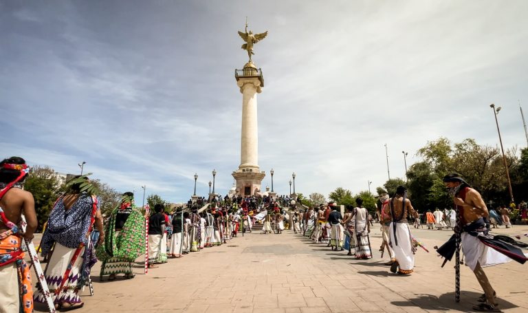 Invitan celebrar la Semana Santa Rarámuri 2024 en la Plaza del Ángel