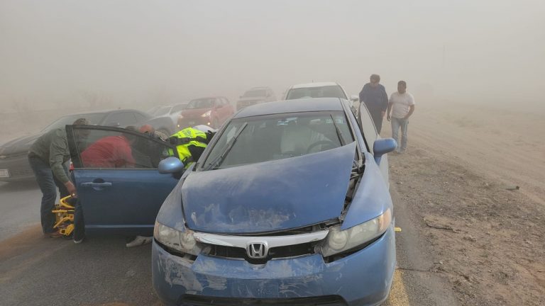 Provocan tolvaneras carambola en carretera a Juárez