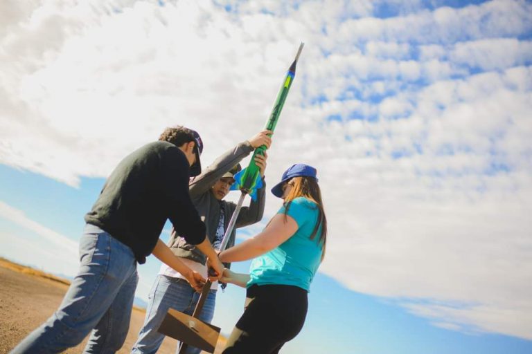 Es UACH sede del Encuentro Mexicano de Ingeniería en Cohetería Experimental.