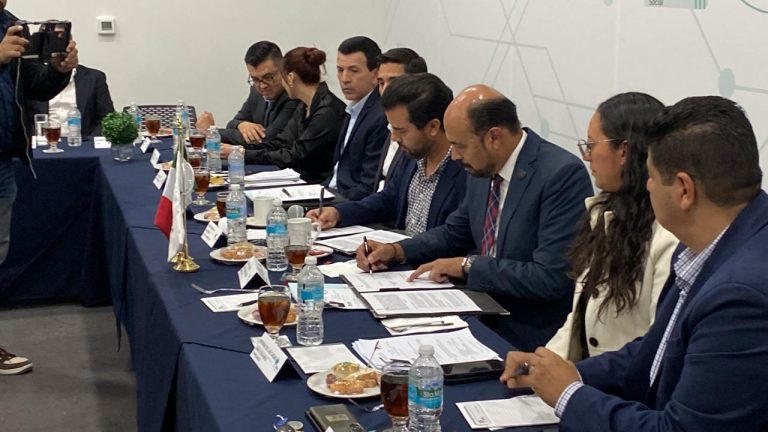 Firma INDEX convenio para promover industria sostenible