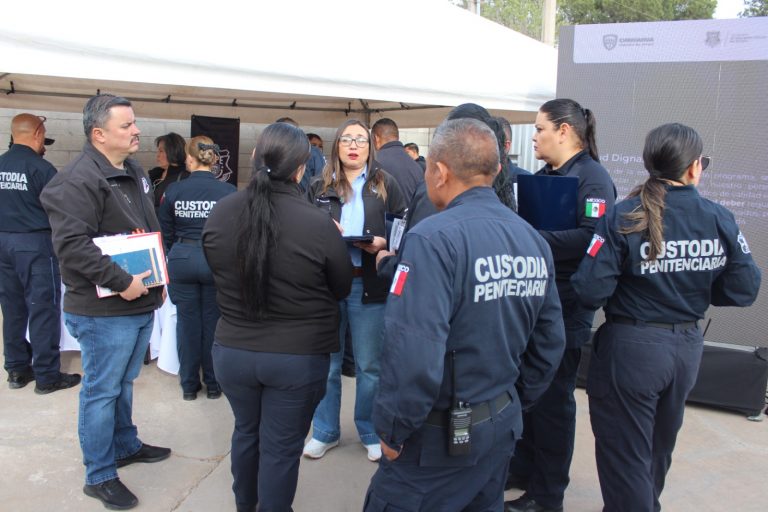 Realiza SSPE acercamiento administrativo y entrega de uniformes en el CERESO No.5 de Nuevo Casas Grandes