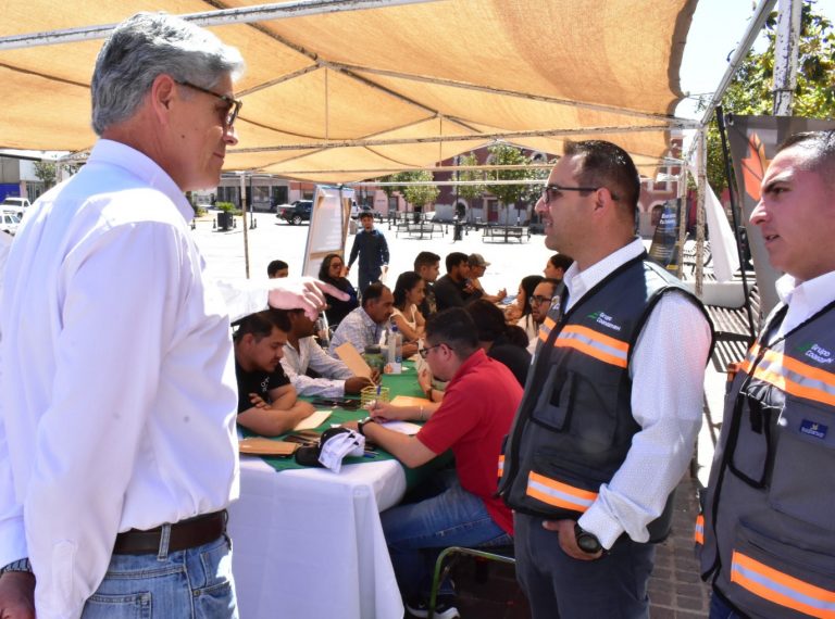Gran participación y respuesta en la Feria del Empleo en Parral