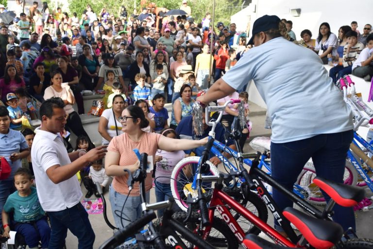Celebra personal de SSPE Día del Niño en parque “El Colibrí”