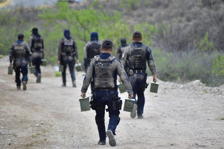 Identifican a cinco de los ocho cuerpos encontrados sin vida en la carretera Chihuahua – Cd. Juárez