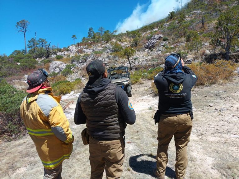 Mantienen traslado de apoyos a combatientes de incendios forestales