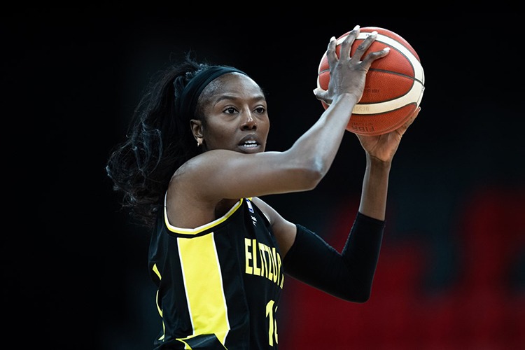 Bernice Mosby se une a Adelitas