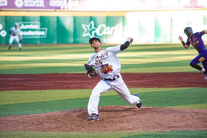 Soles vence a Dorados y sigue invicto