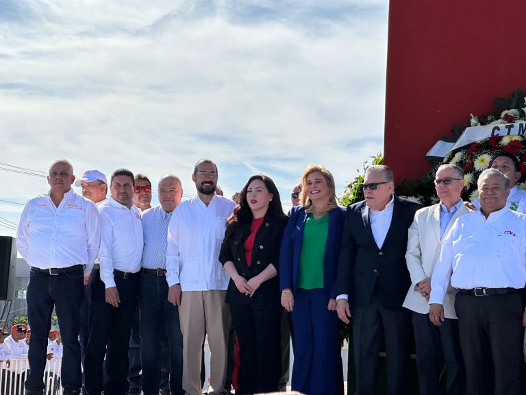 Preside Gobernadora Guardia de Honor en conmemoración por el Día del Trabajo