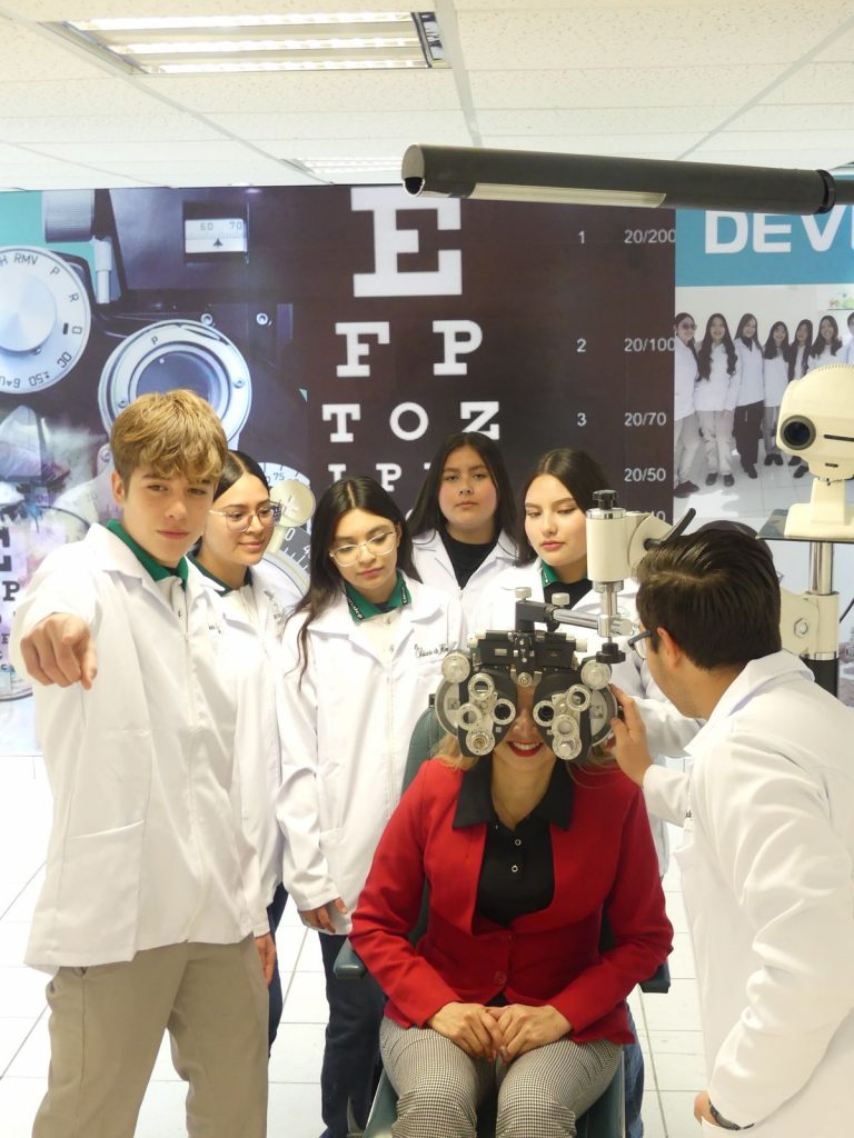 Inauguran laboratorio de optometría en el Conalep Plantel Chihuahua I