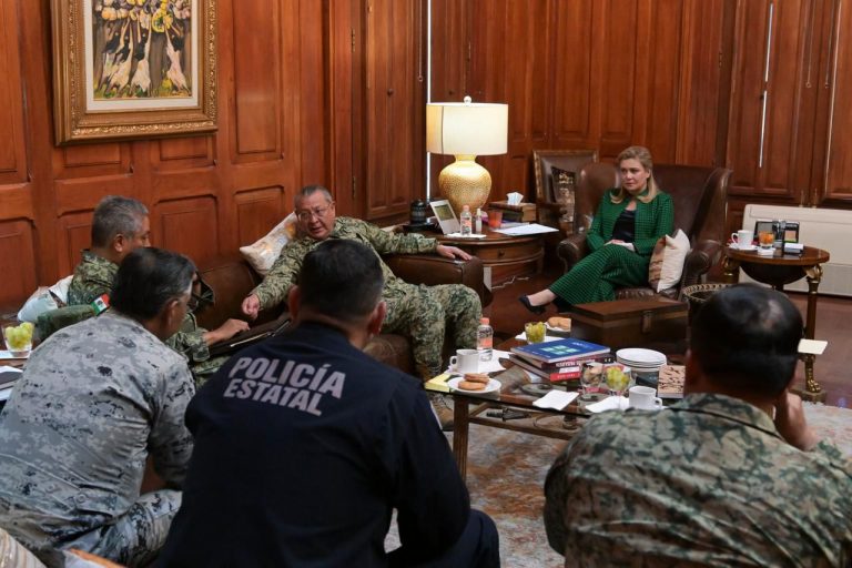 Recibe Gobernadora a mandos militares para analizar estrategias de seguridad en la entidad