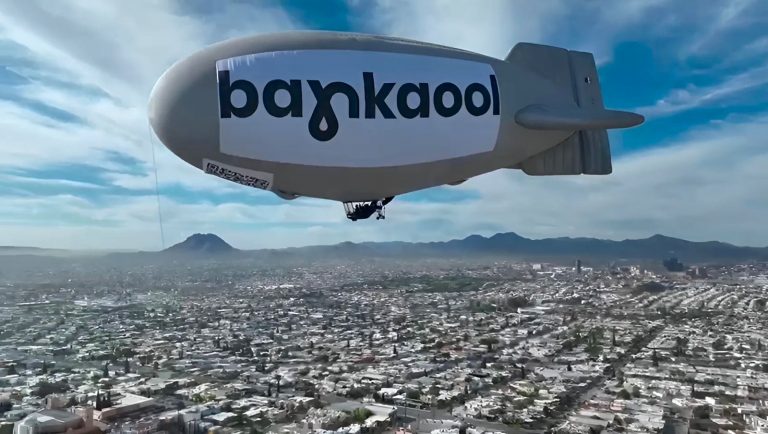 Bankaool sorprende desde las alturas