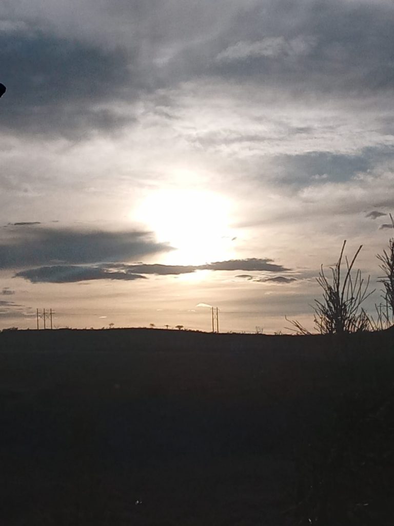 Calor y vientos prevalecen este viernes