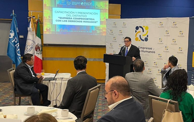 Comparte CEDH Chihuahua distintivo “Empresa comprometida con los Derechos Humanos” con su homóloga de Nuevo León