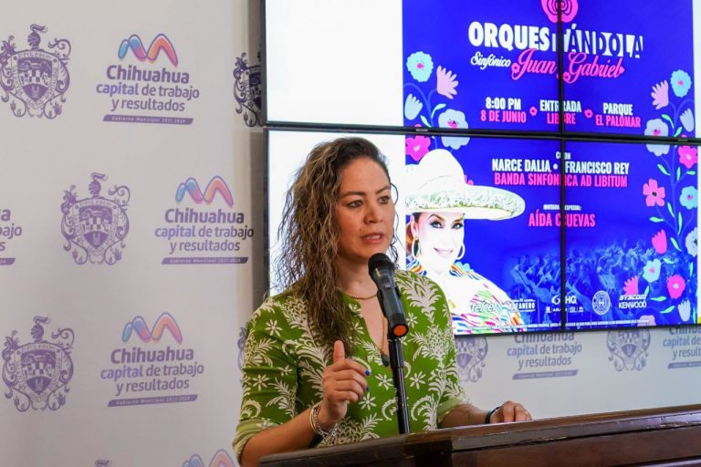 Disfruta en familia del concierto «Orquestándola Sinfónico Juan Gabriel» en El Palomar