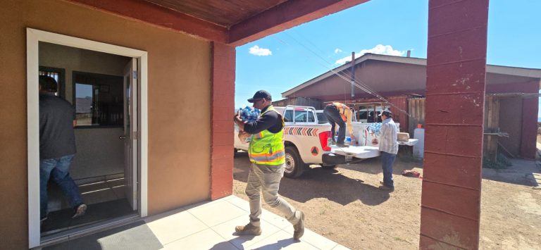 Trasladan al municipio de Madera víveres en apoyo a combatientes de incendios forestales