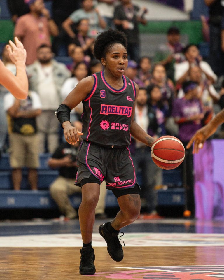 Gana el primero Adelitas