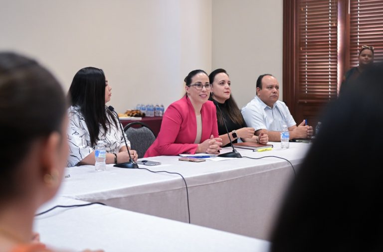 Fortalecen las acciones de prevención del embarazo en adolescentes