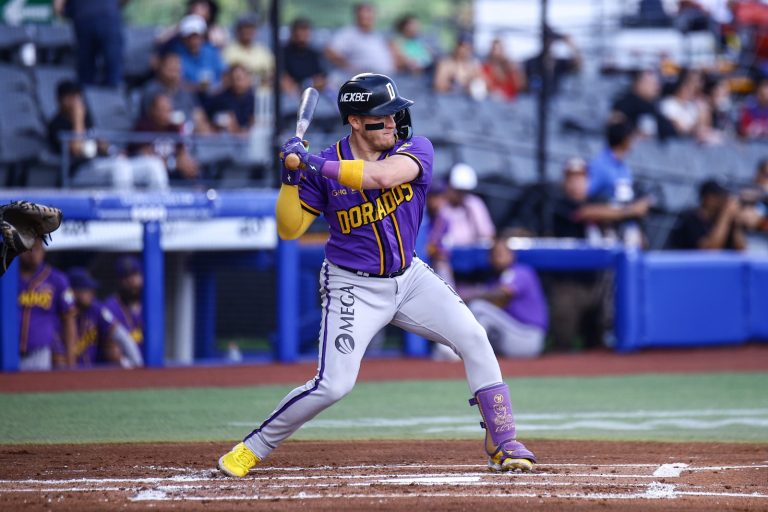 Dorados manda al sótano a Charros