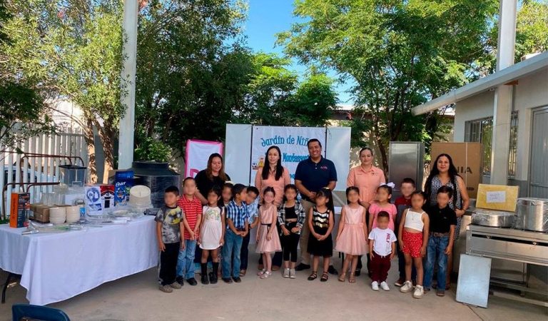 Entrega DIF Estatal equipo y módulo para preparación de alimentos en Jardín de Niños María Montessori de Santa Isabel